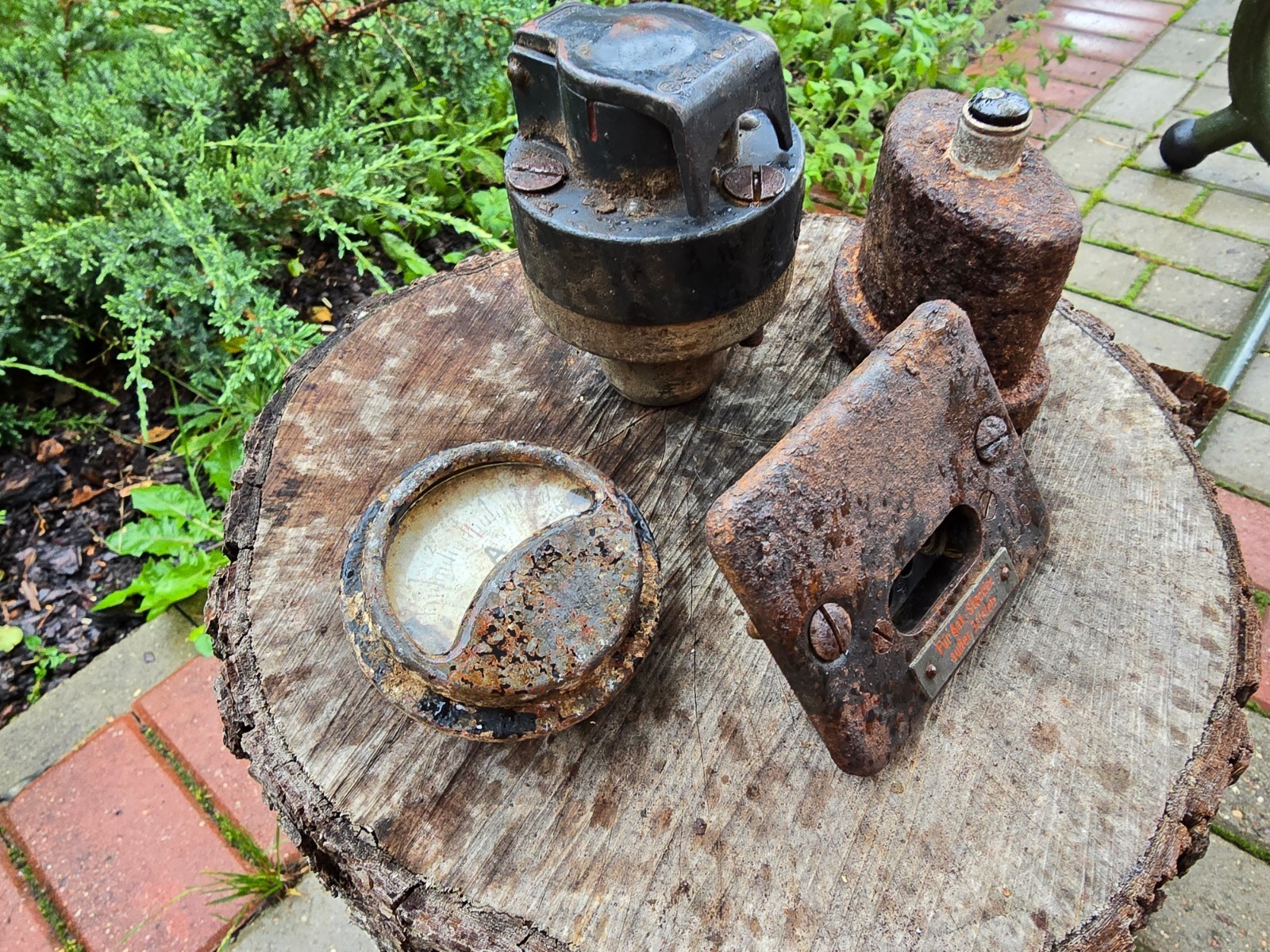 WW2 Accessories from the German bunker relic.