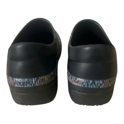 Crocs Women’s Neria Pro ll Graphic Clogs Size 8 Multicolor Pattern Rubber