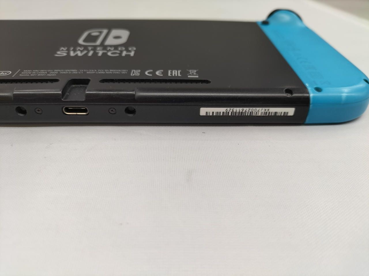 NINTENDO SWITCH HAC-001-01 Used