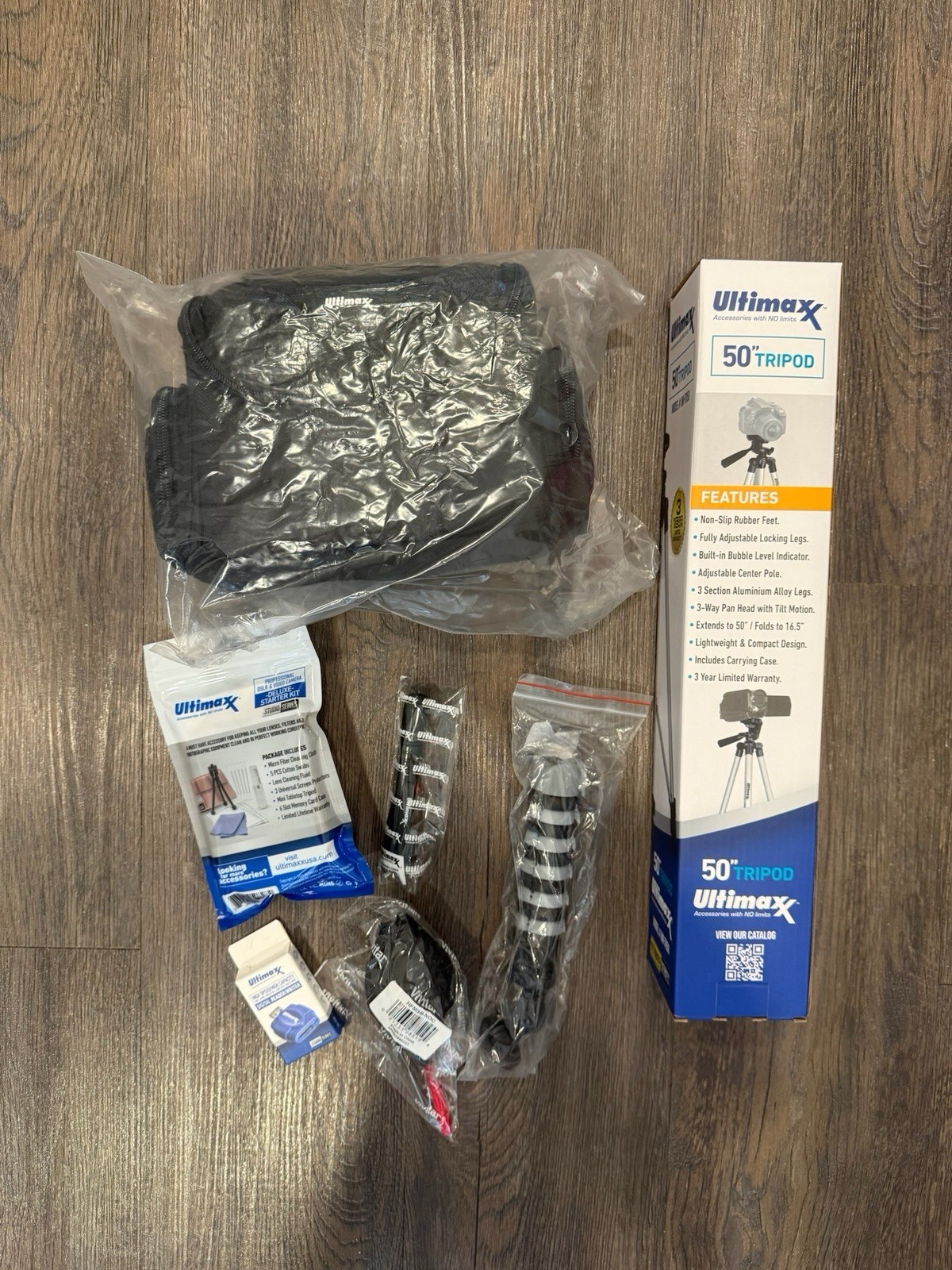Ultimaxx Digital Camera Case and Various Accessories