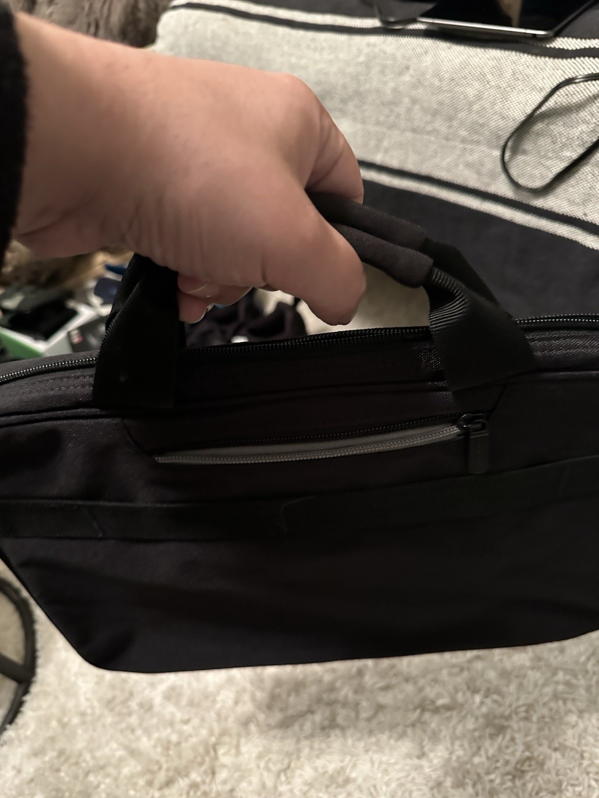 Amazon Basics 17 soft padded laptop bag. Barely used and in great condition