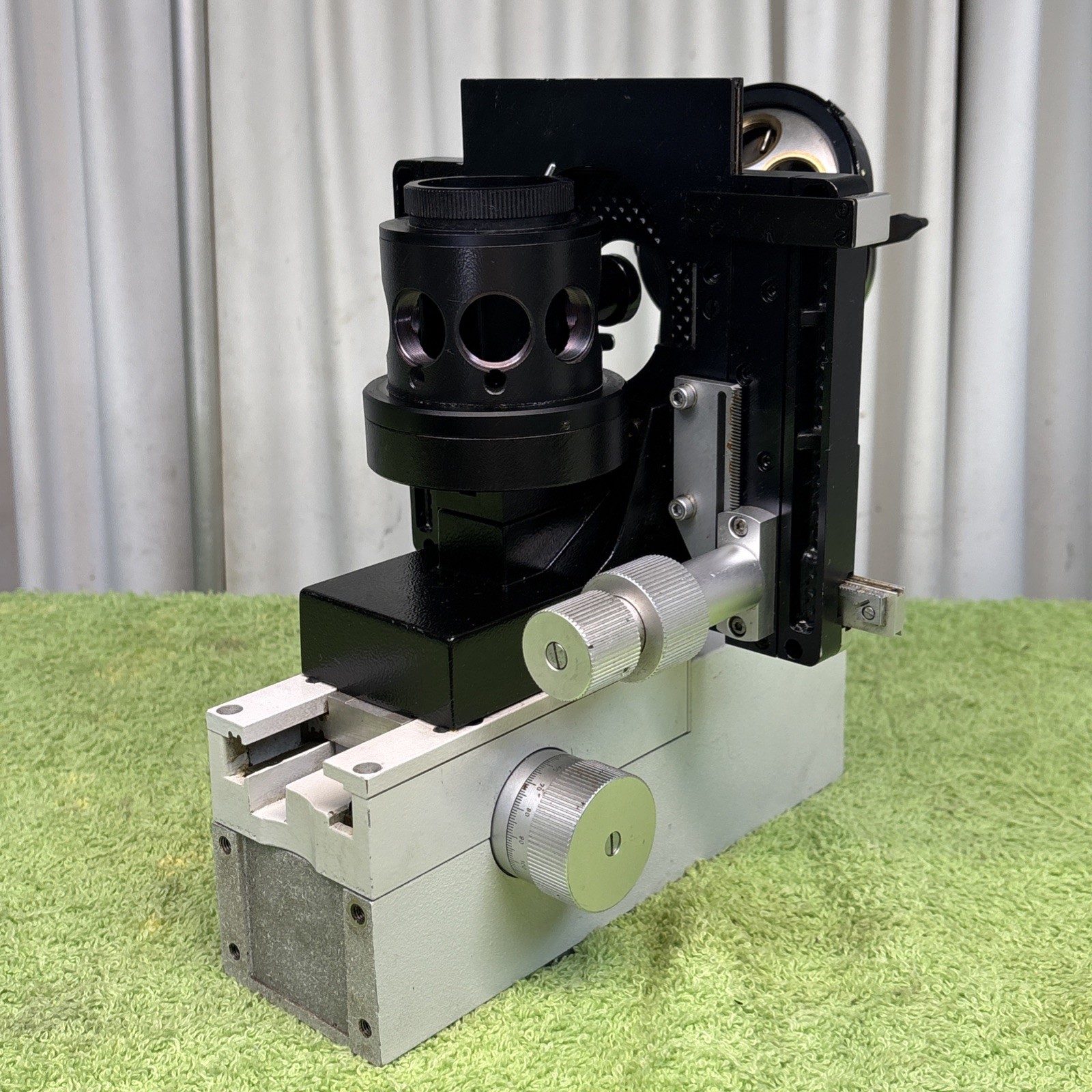 Ernst Leitz Wetzlar Microscope fluorescence? stage rotating mirrored condenser?