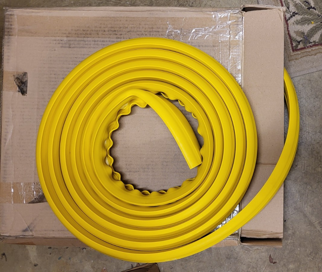 Hubbell FloorTrak 25 Ft. Flexible Protective Cable Cover PVC Yellow FT4Y25