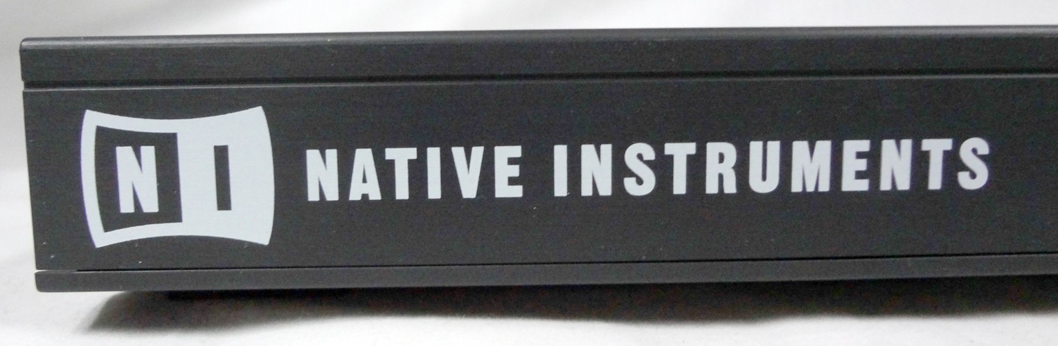 Native Instruments Maschine Mikro MK3 MIDI Beat Drum Pad Production Controller!