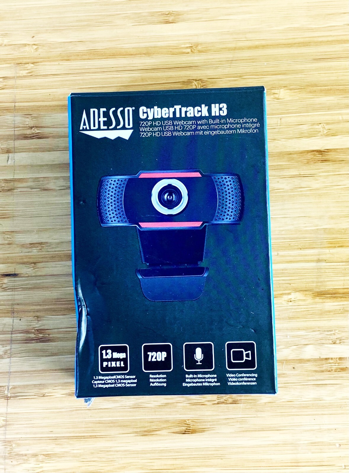 Adesso Webcam Black Built in Microphone 720p HD, 1.3 Mega Pixel  Cyber Track H3