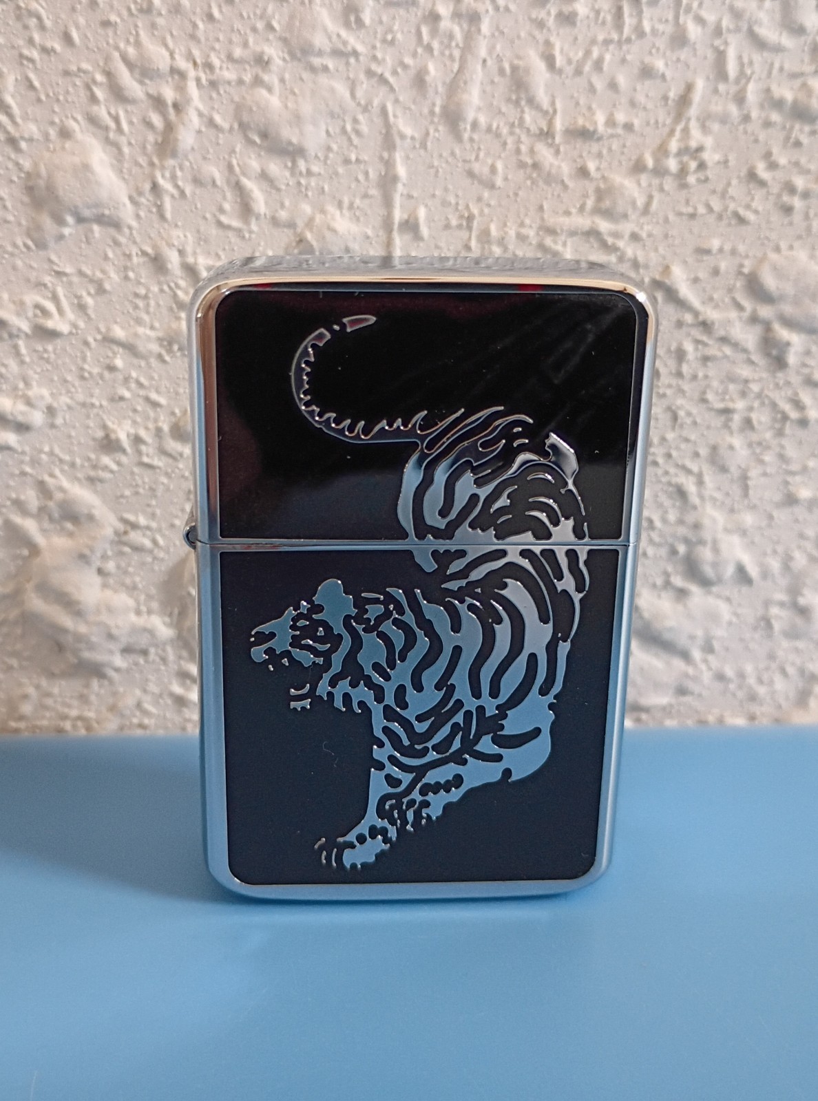 STAR Premium Windproof Oil Lighter - High Polished Chrome Tiger