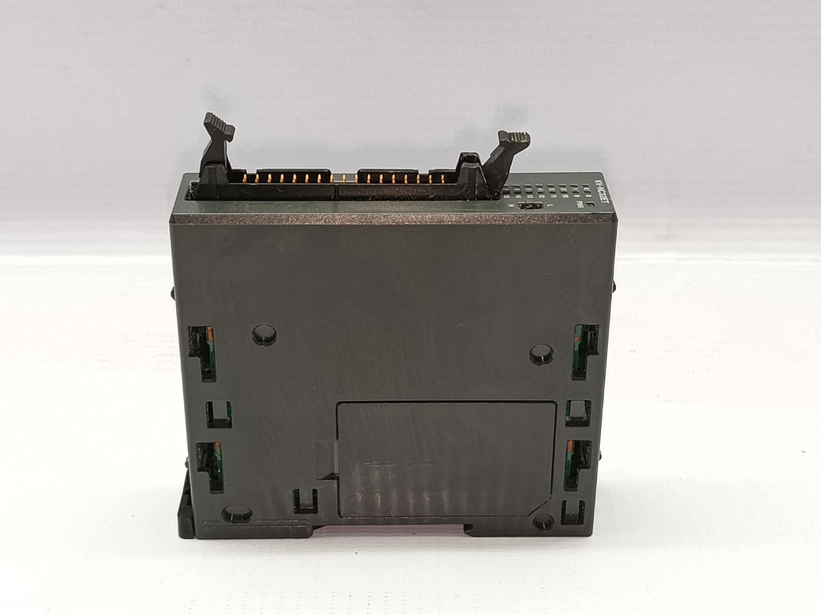 KEYENCE KV-NC32ET‎ OUTPUT MODULE‎ SWITCHING OUTPUT FREE FAST SHIP WORLDWIDE!