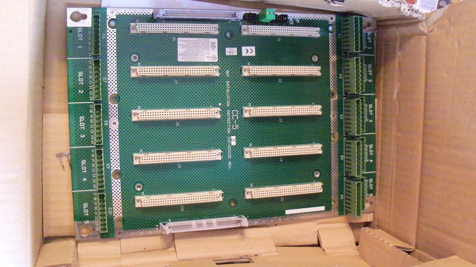 SIEMENS CC-5 CARDCAGE 633037 W/PLUG KITS - NEW - FREE SHIPPING