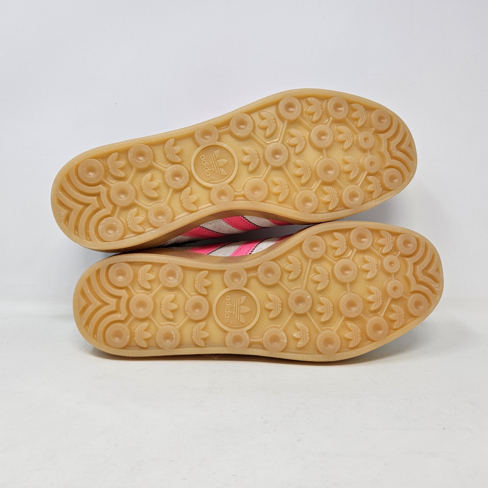 Adidas Gazelle Indoor Shoes / Off White Beige Lucid Pink / JQ1096 / Women's 9