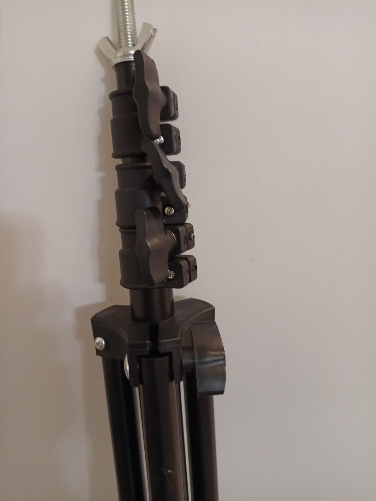 Ultra-Lightweight Retractable Tripod Extends to 96" - Multiple Uses