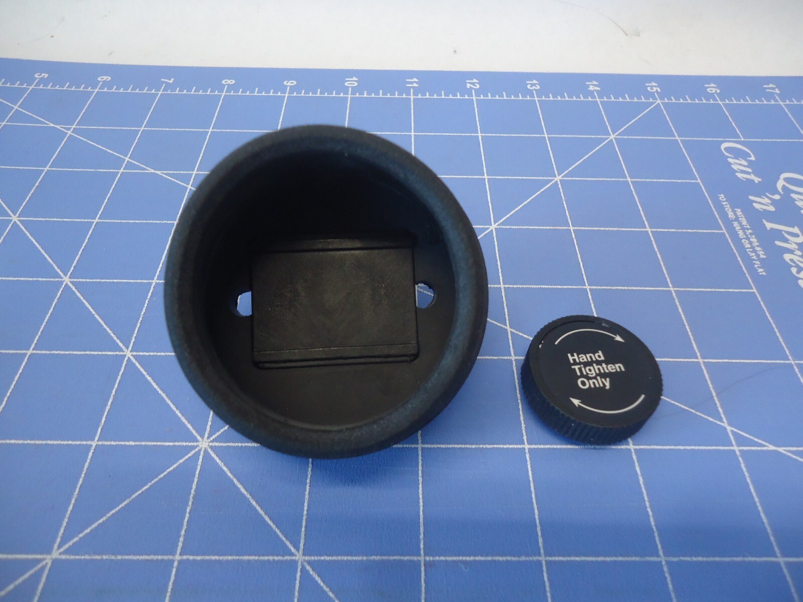 Akona Hose Mount Retractor with rubber adapter
