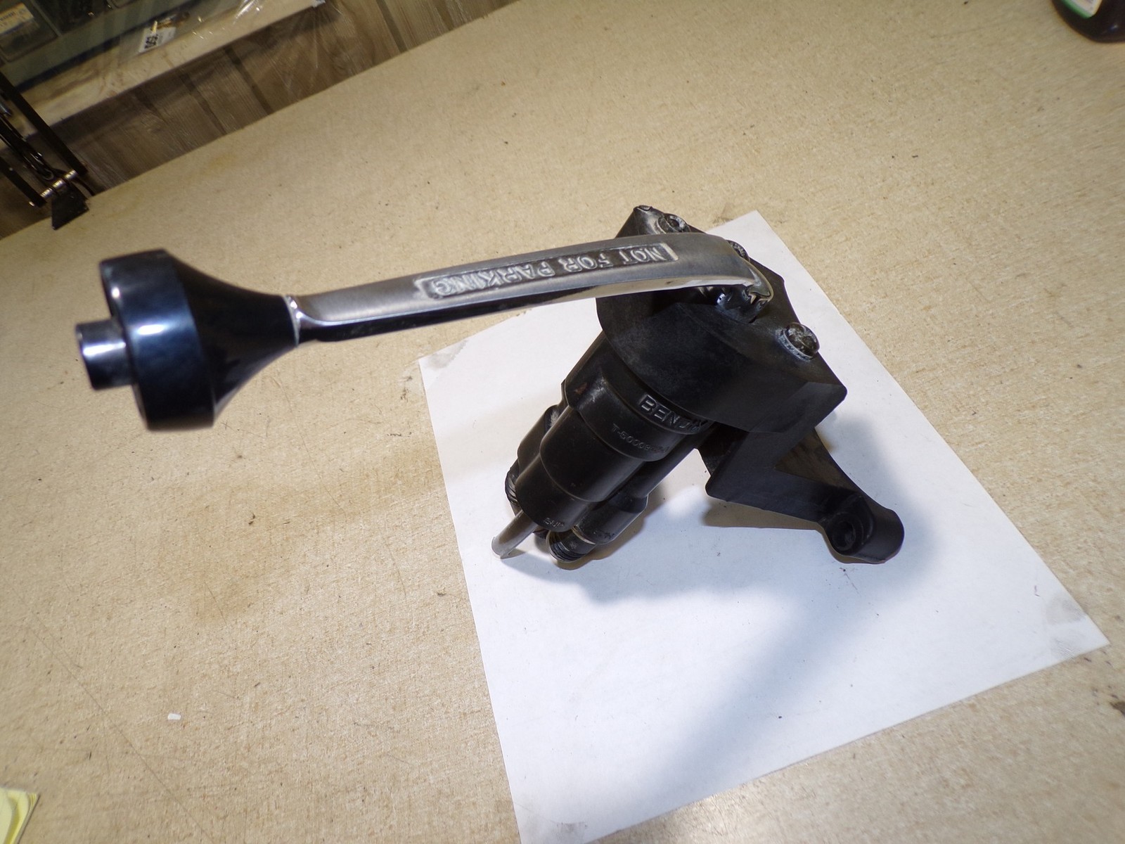 Bendix T-5000902-A Air Control Valve Lever Assembly *FREE SHIPPING*