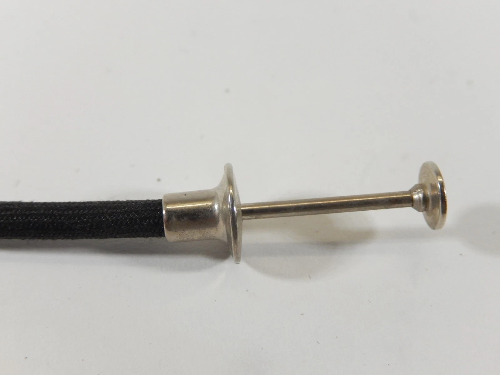 VINTAGE GERMANY 8.5" CLOTH CLAD SHUTTER RELEASE CABLE