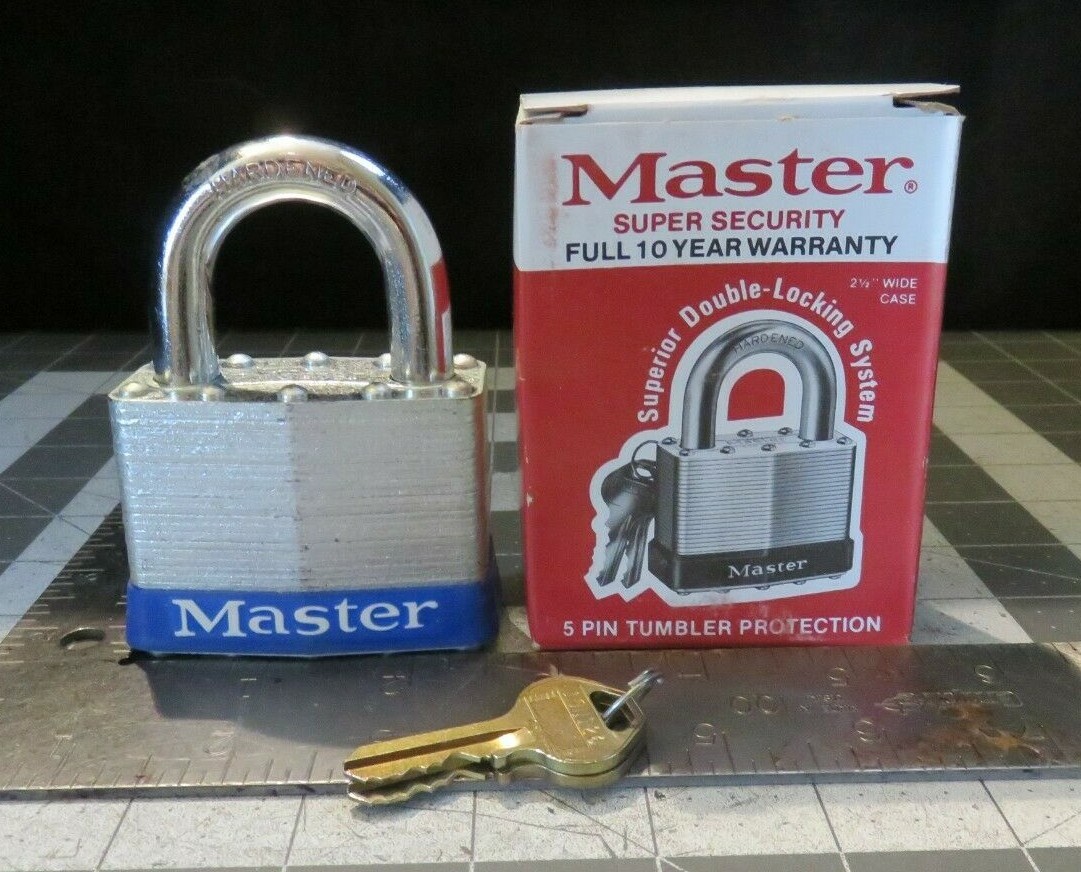 Master Lock 15 Super Security Padlock 2 Keys 5 Pin-Tumbler NOS 2-1/2" Wide Case