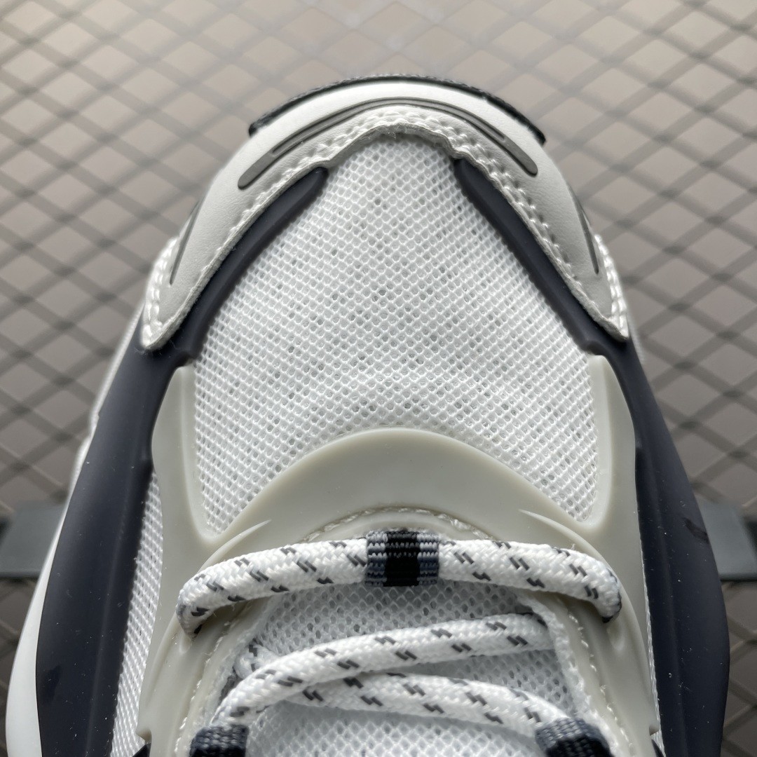 Pharrell Williams × adidas Adistar Jellyfish Solid Grey JP9265
