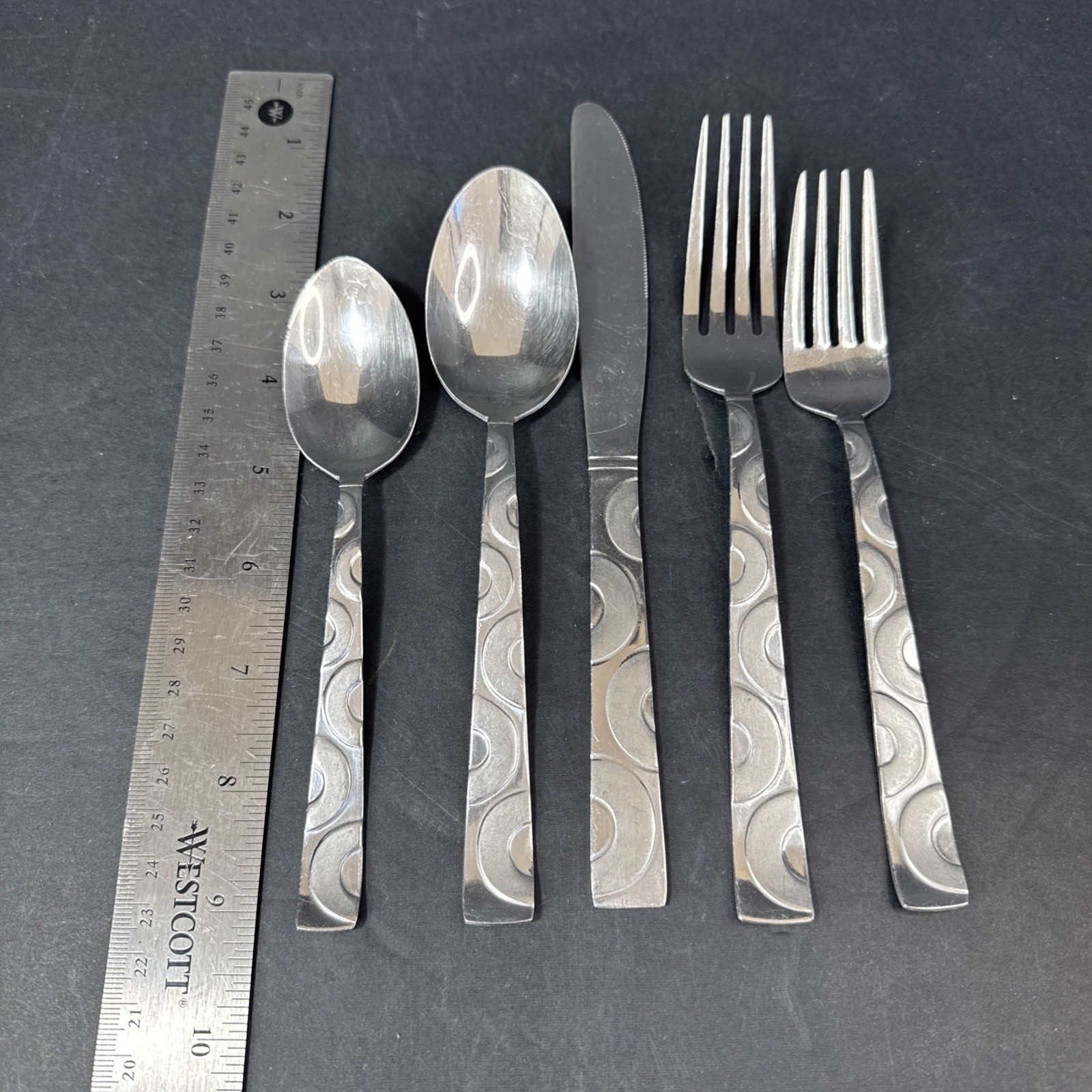 Wheels Frost (Stainless)PFALTZGRAFF five piece place settingsX4 Plus 9 Extras