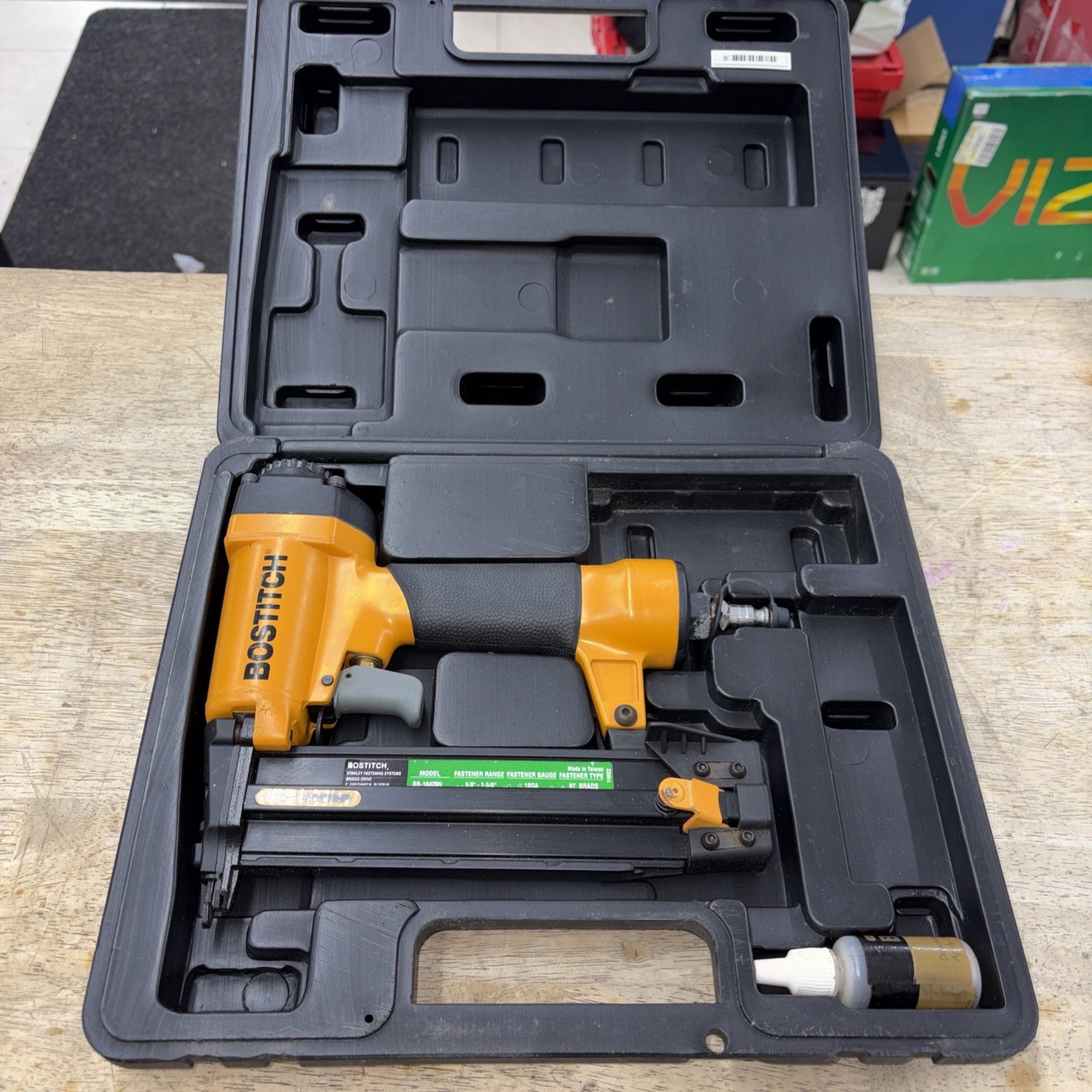 Bostitch Air Nail Gun SB-1842BN 18ga Brad Nailer