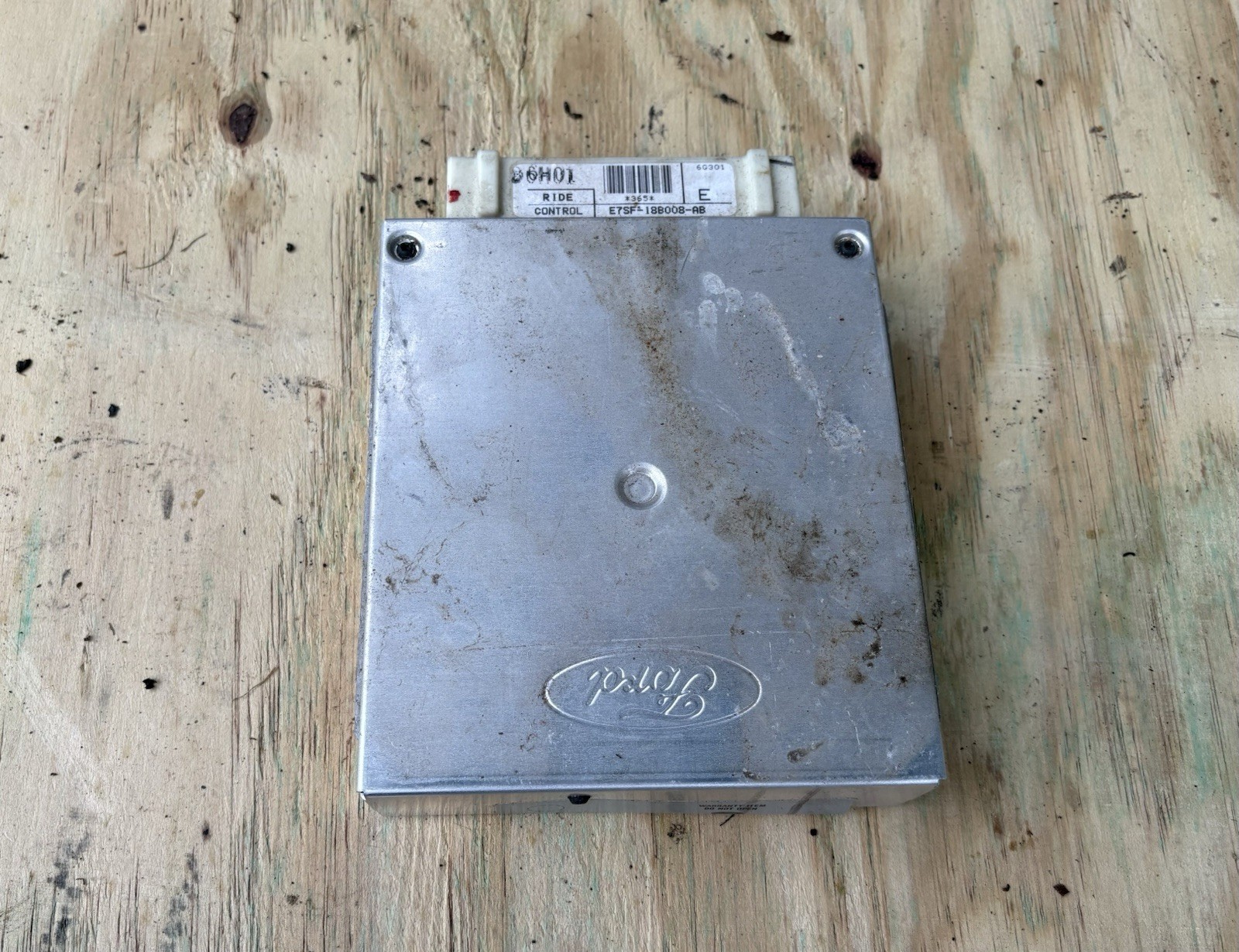 FORD THUNDERBIRD 1987 1988 AUTOMATIC RIDE CONTROL MODULE E7SF-18B008-AC OEM Used