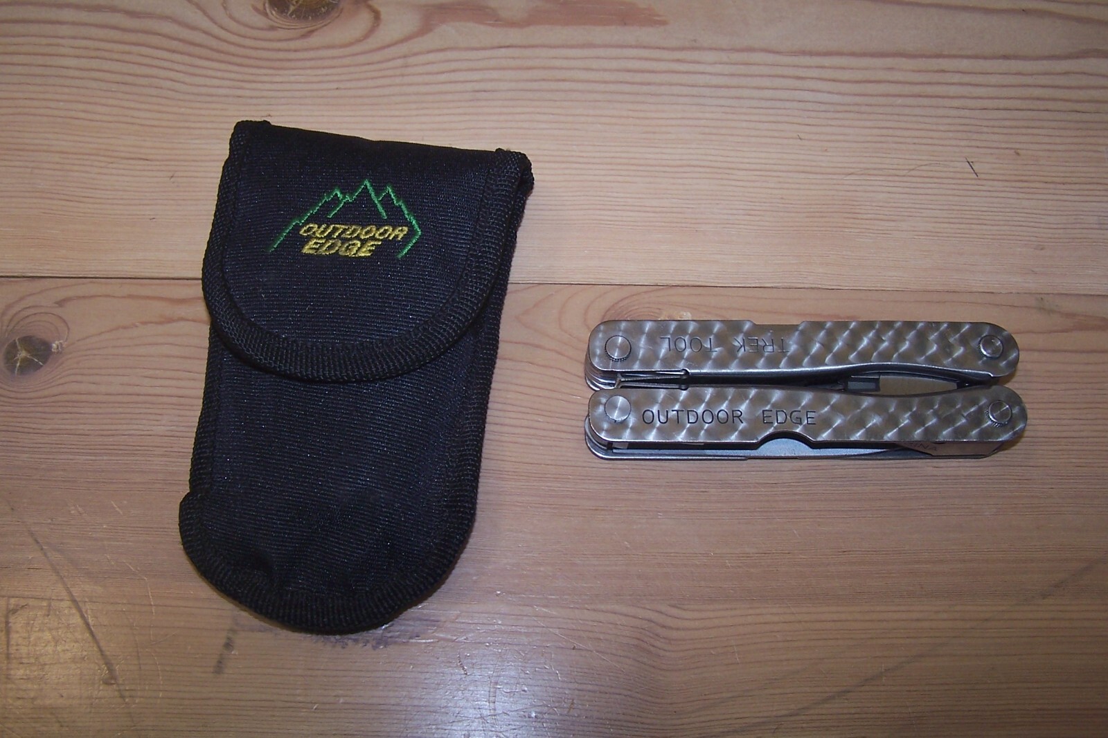 Outdoor Edge TREK Tool Set Multi Functioning Tool with Case