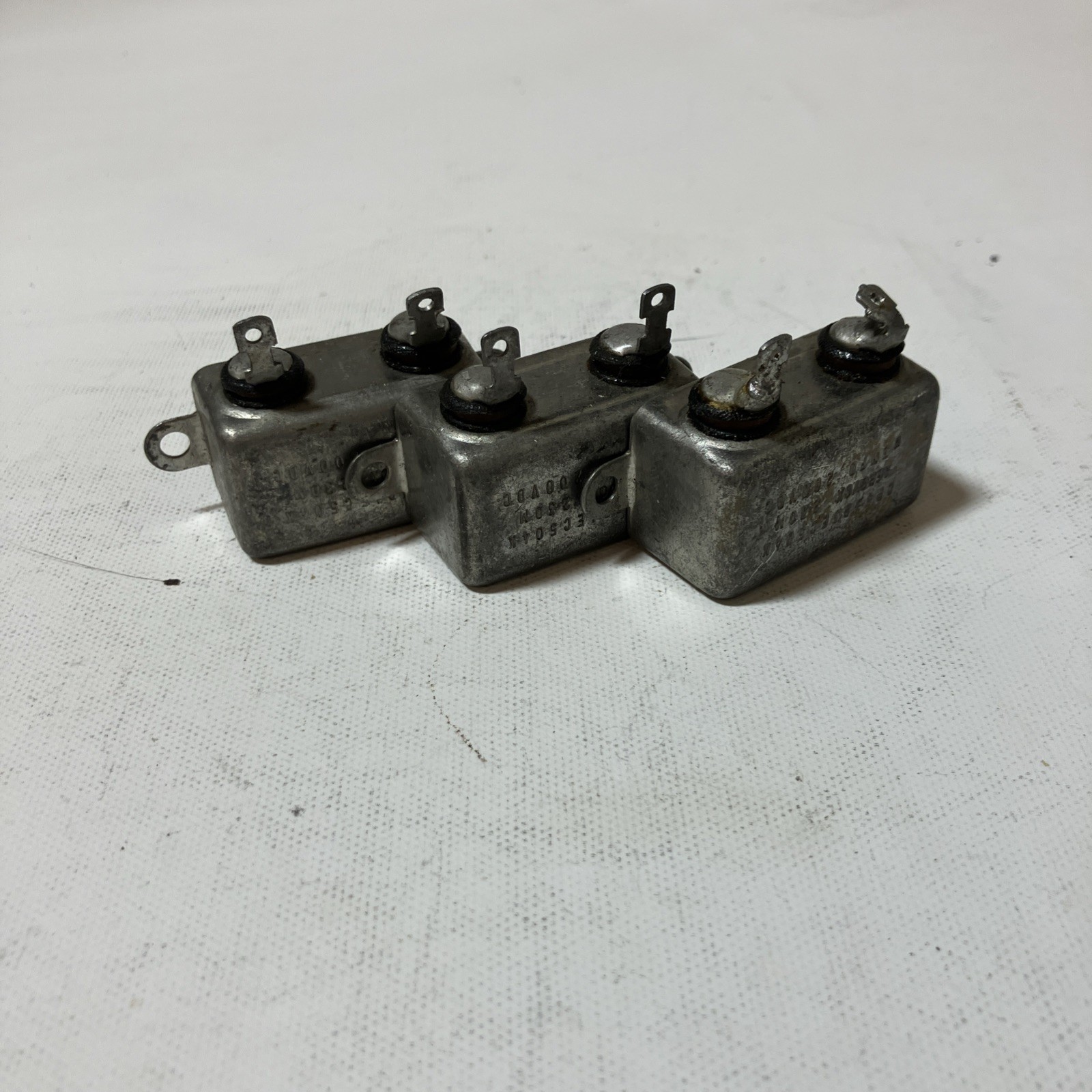 Lot of 3 Aerovox CP53BIEC504K 230-M .5MFD 200VDC capacitors
