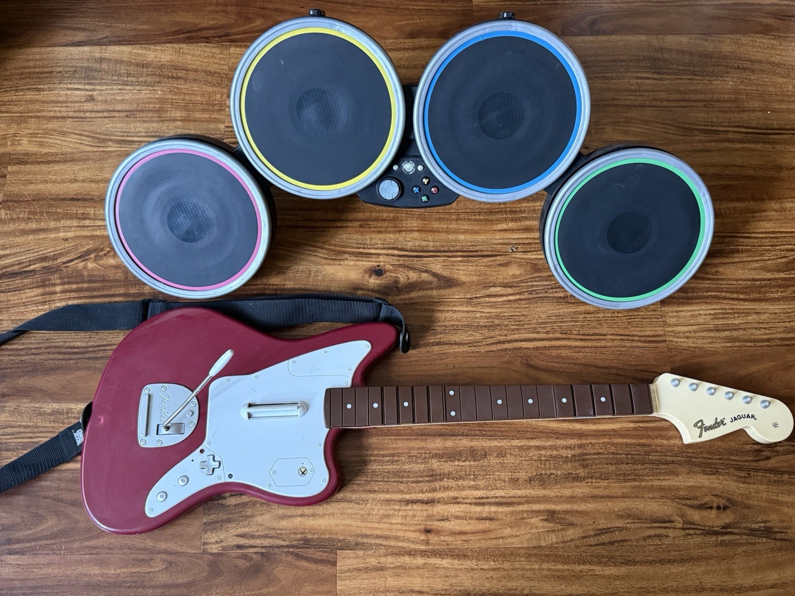 Xbox 360 Rock Band Bundle Fender Jaguar Guitar & Wireless Drum Set UNTESTED