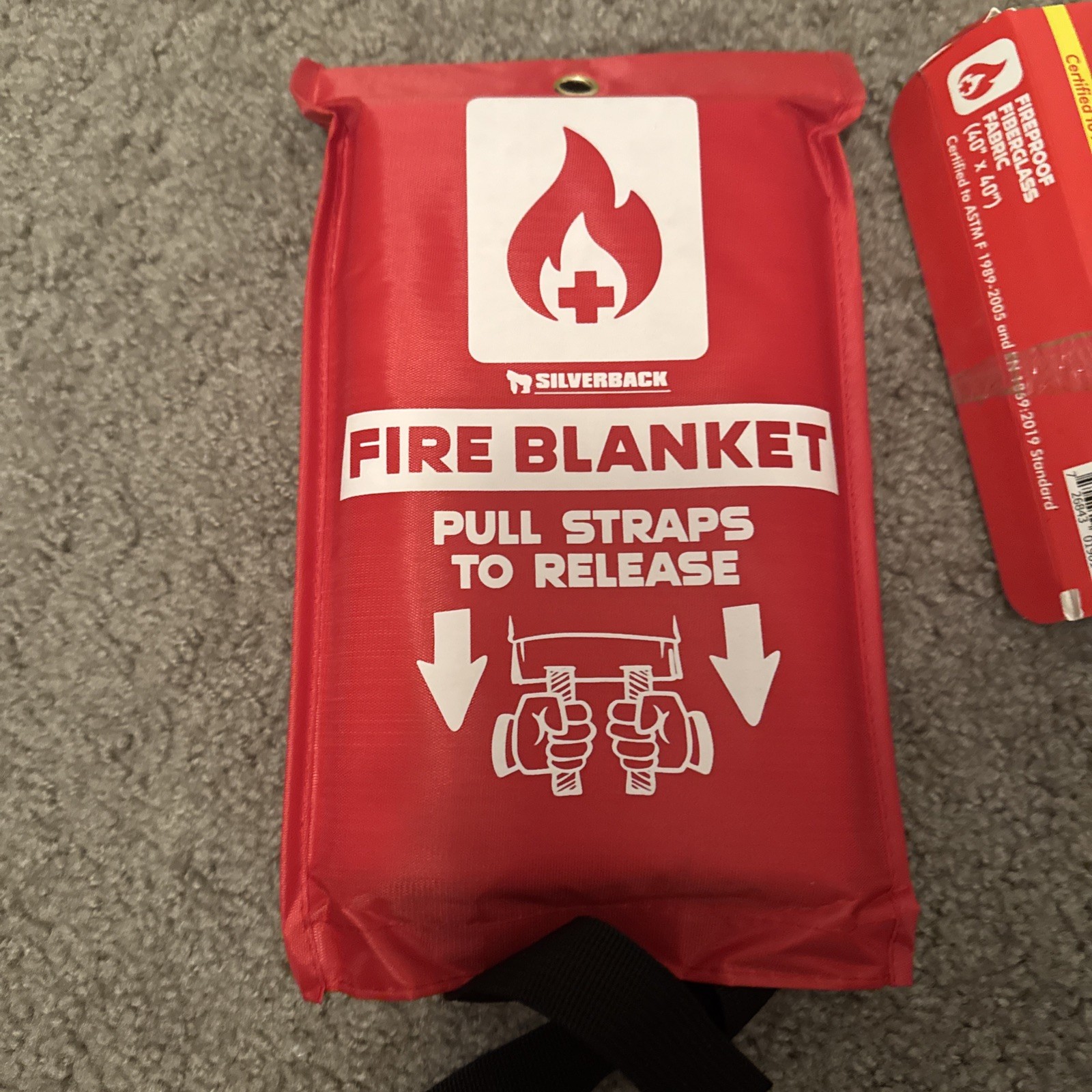 Silverback 40" X 40" Fireproof Fiberglass Fire Blanket