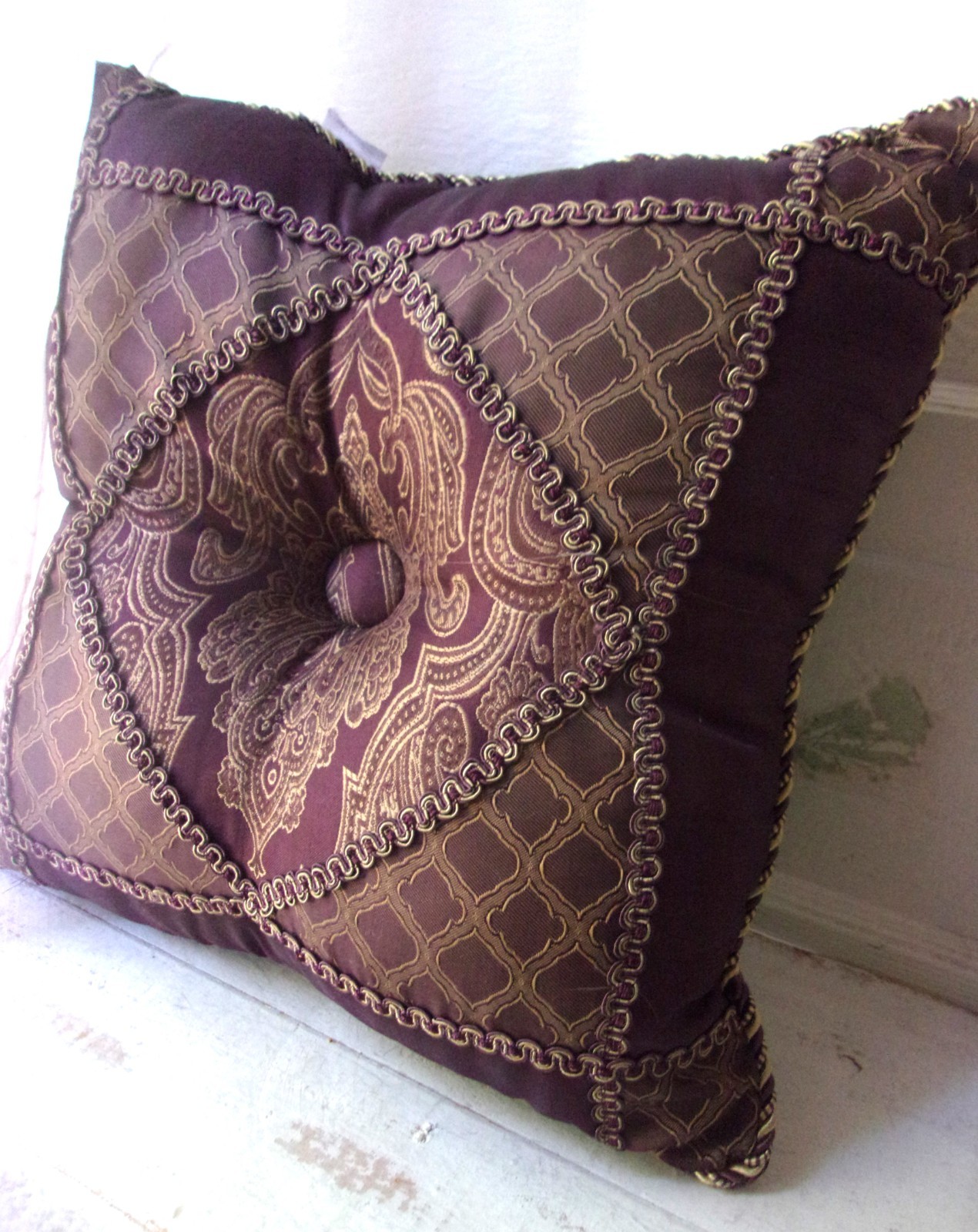 Square Tufted Decorative Toss Pillow Embellished Jacquard 18x18" Expresso Garnet