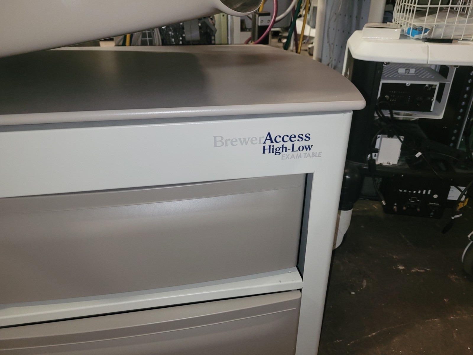 Brewer 6000 Access High-Low Exam Table