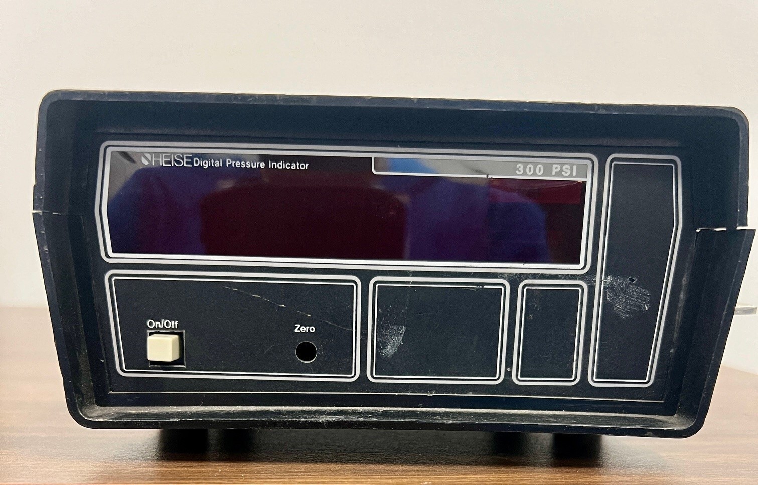 USED HEISE Digital Pressure Indicator 901B 300 PSI selling AS-IS Untested