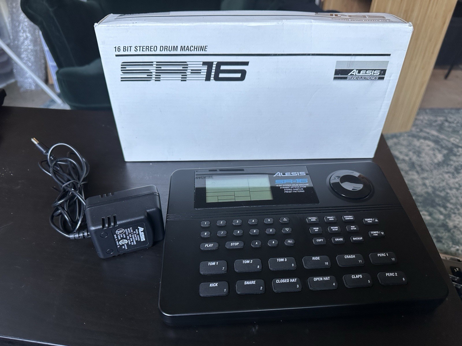 Alesis SR-16 Drum Machine w/ Box, Manuals, and Power Supply