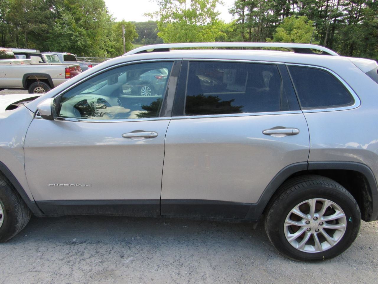 CHEROKEE 2019 Glove Box 1076173