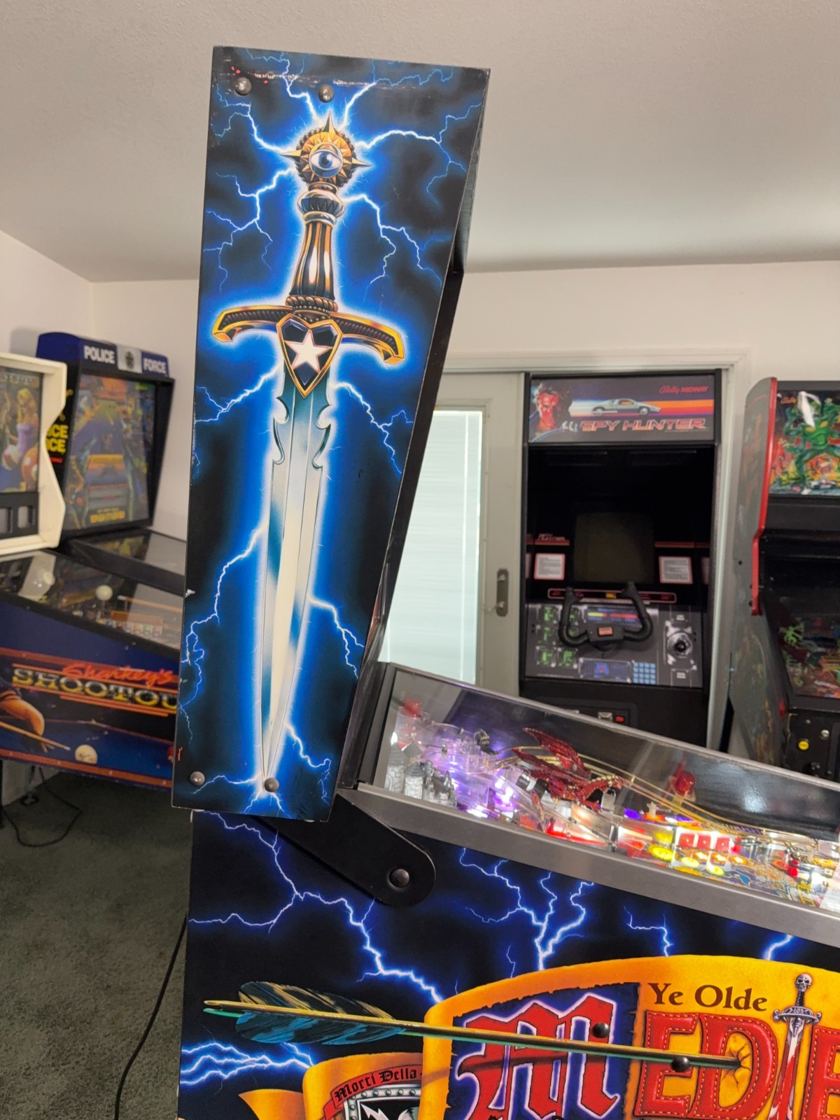 Medieval Madness Pinball Machine - Williams 1997