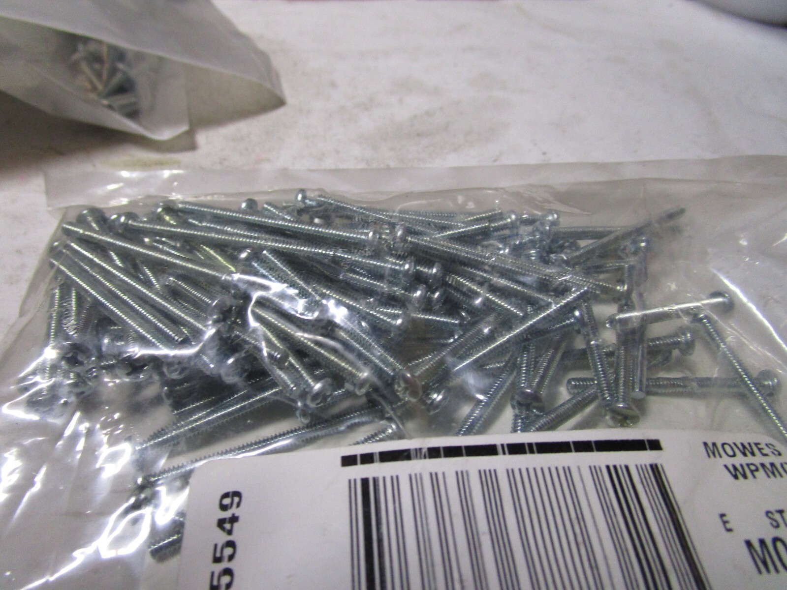 #4-40 x 1-1/2" Phillips Drive Pan Head Zinc Finish Steel Machine Screw QTY 100