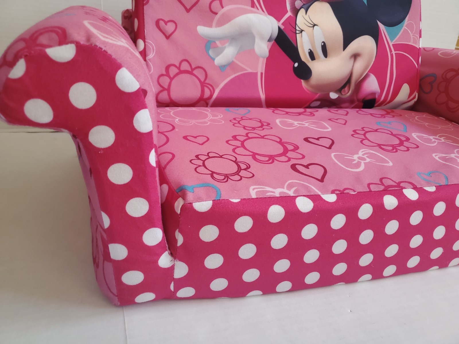 Disney Minnie Mouse Sofa Bed Kids 2 in 1 Flip Open Couch Daisy Duck Marshmallow