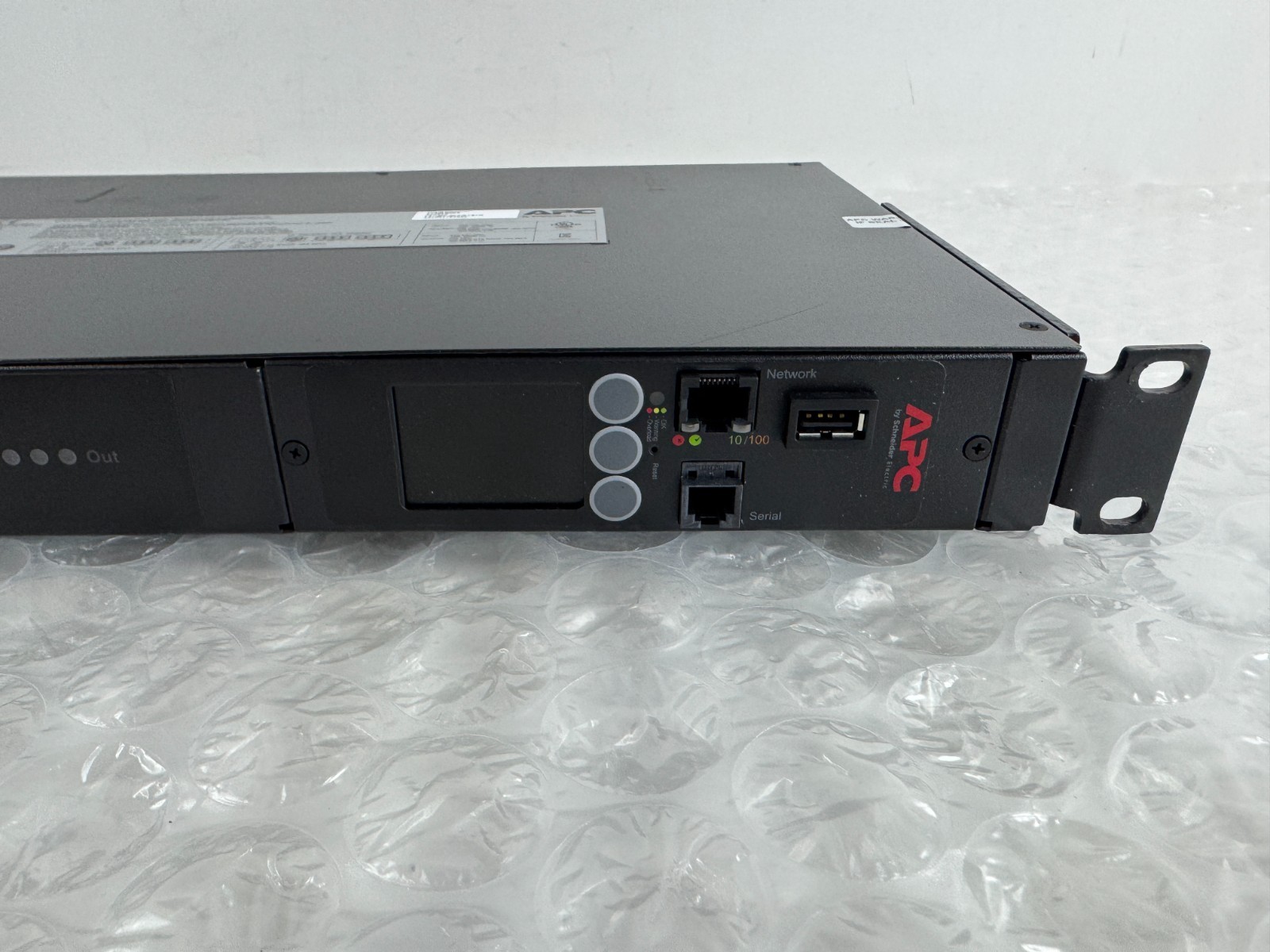 APC AP4423 Automatic Transfer Switch