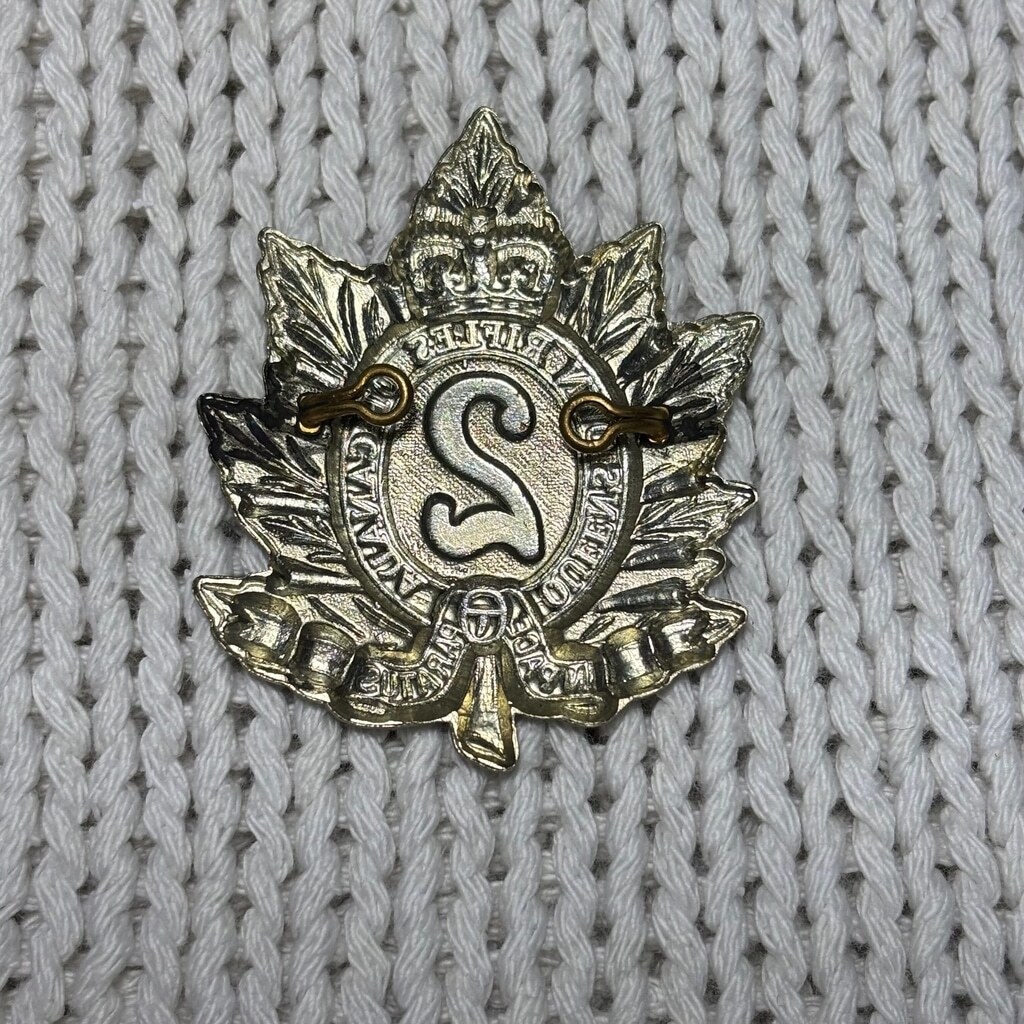 The Queen's Own Rifles of Canada 1940 2nd Regiment Cap Badge