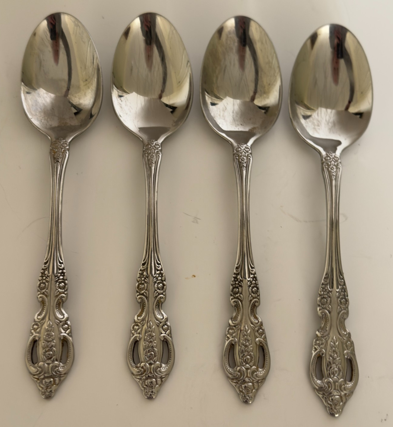 Oneida PEMBROOKE Renoir Set 4 Teaspoons Flatware Stainless