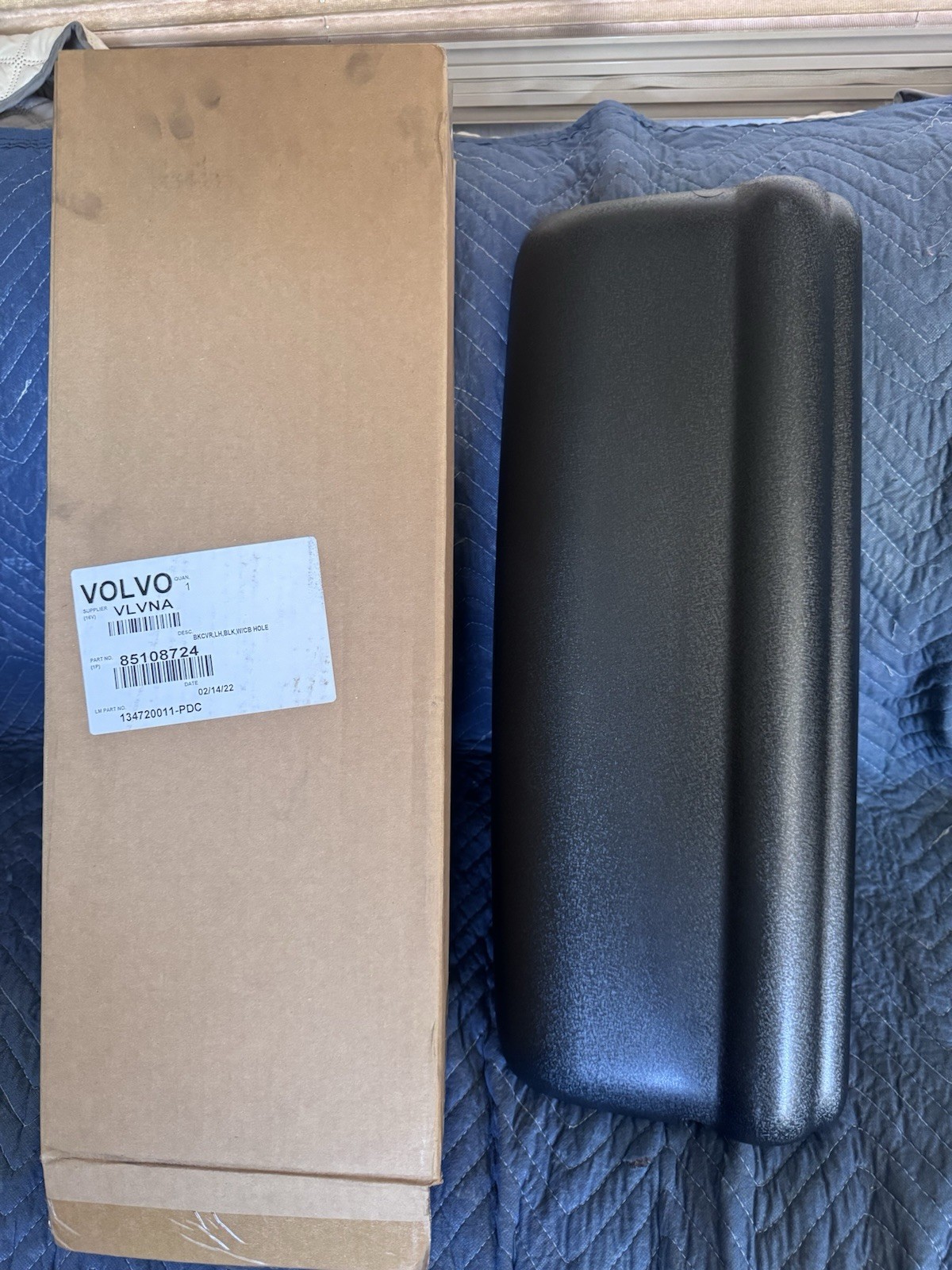 85108724 VOLVO MIRROR BACK COVER LEFT SIDE WITH CB HOLE GENUINE VOLVO
