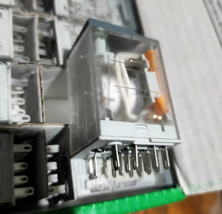 1PC NEW Schneider Intermediate Relay 3A DC36V RXM4LB2CD #YY