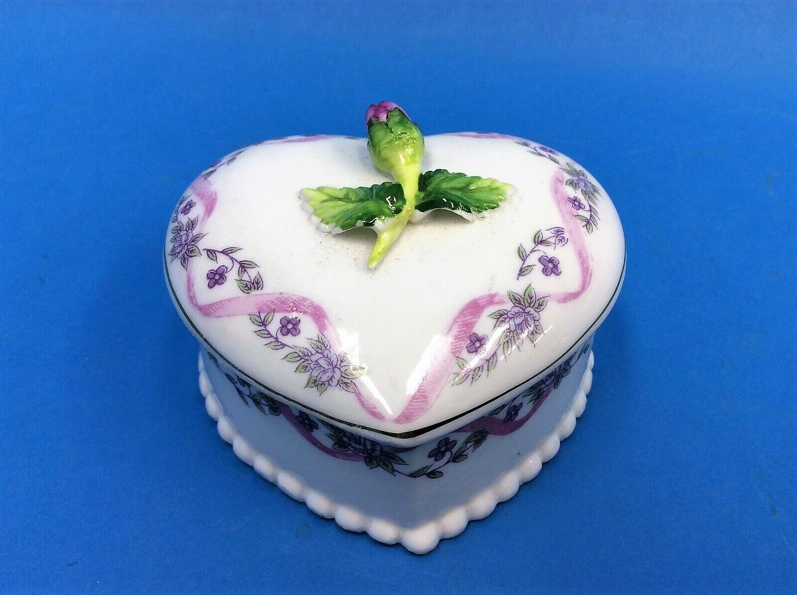 Vintage Fine Bone China MANN MCMLXXX Trinket Box Floral Heart Shaped Box