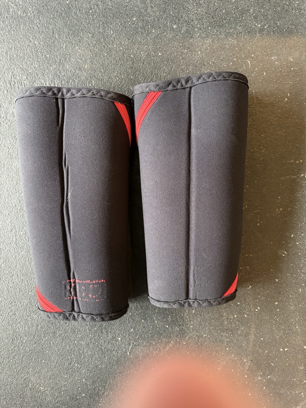 SBD Knee Wraps Sleeves M Pair Black/Red for Weight Lifting Gym Training