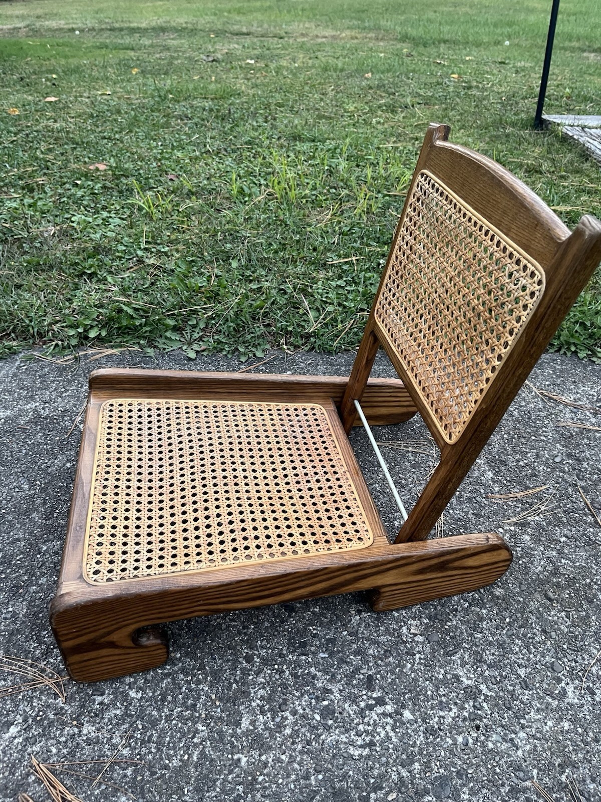 Vintage Folding Wood & Cane Canoe / Stadium Seat