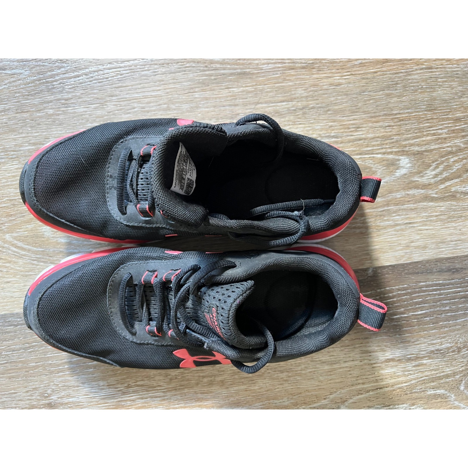 Under Armour Charged Assert Running Shoes Mens Black Pink Sneakers 3024590-004