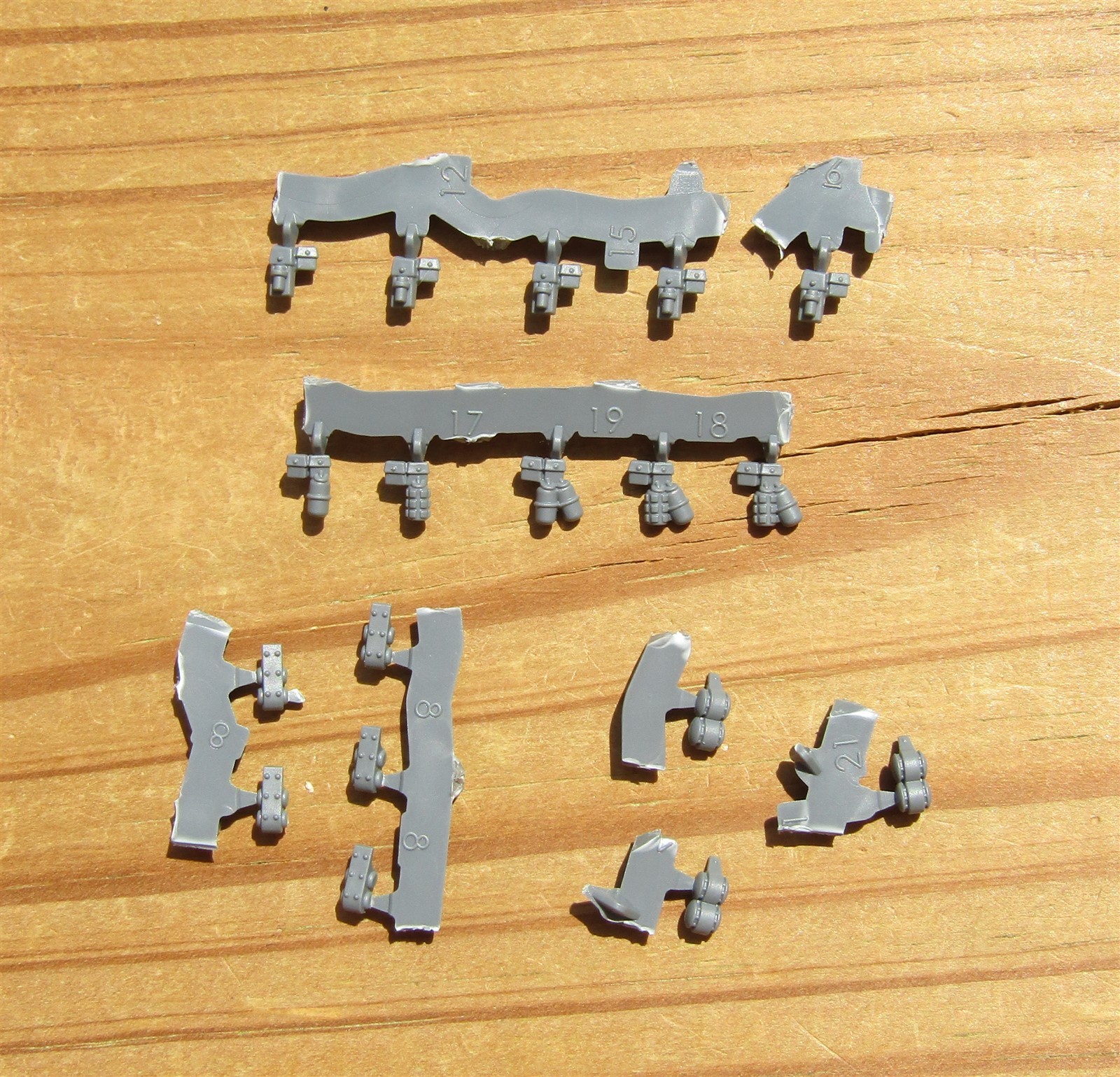 HH Solar Auxilia Lasrifle Section Accessories Grenades & Packs Bits 18 Bitz