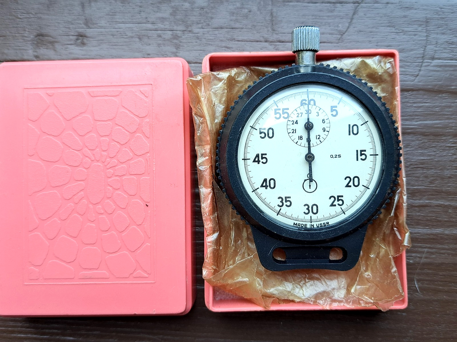 New vntage fully functional vechanical Stopwatch AGAT in box - USSR 1980s