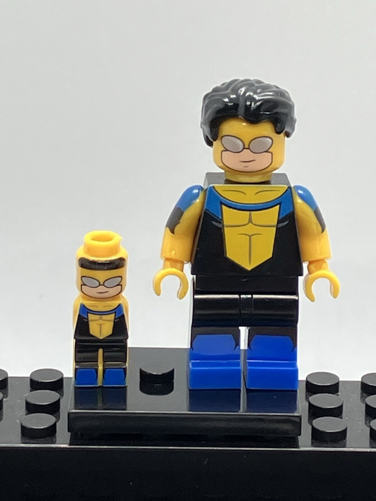 Invincible And Omni Man Custom Figure Set