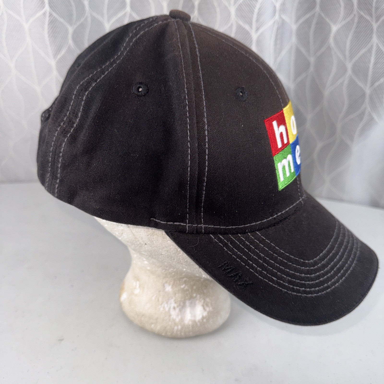 Home comfort in Multicolor Square Logo on Brown Hat Cap HookLoop Homecomfort.net