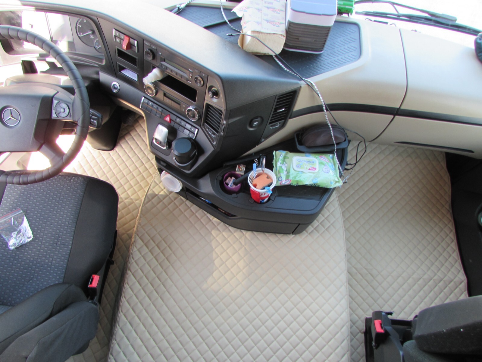 Floor Mats For Mercedes ACTROS MP4 MP5 AUTOMAT UNDER TWO LEVELS LHD BEIGE
