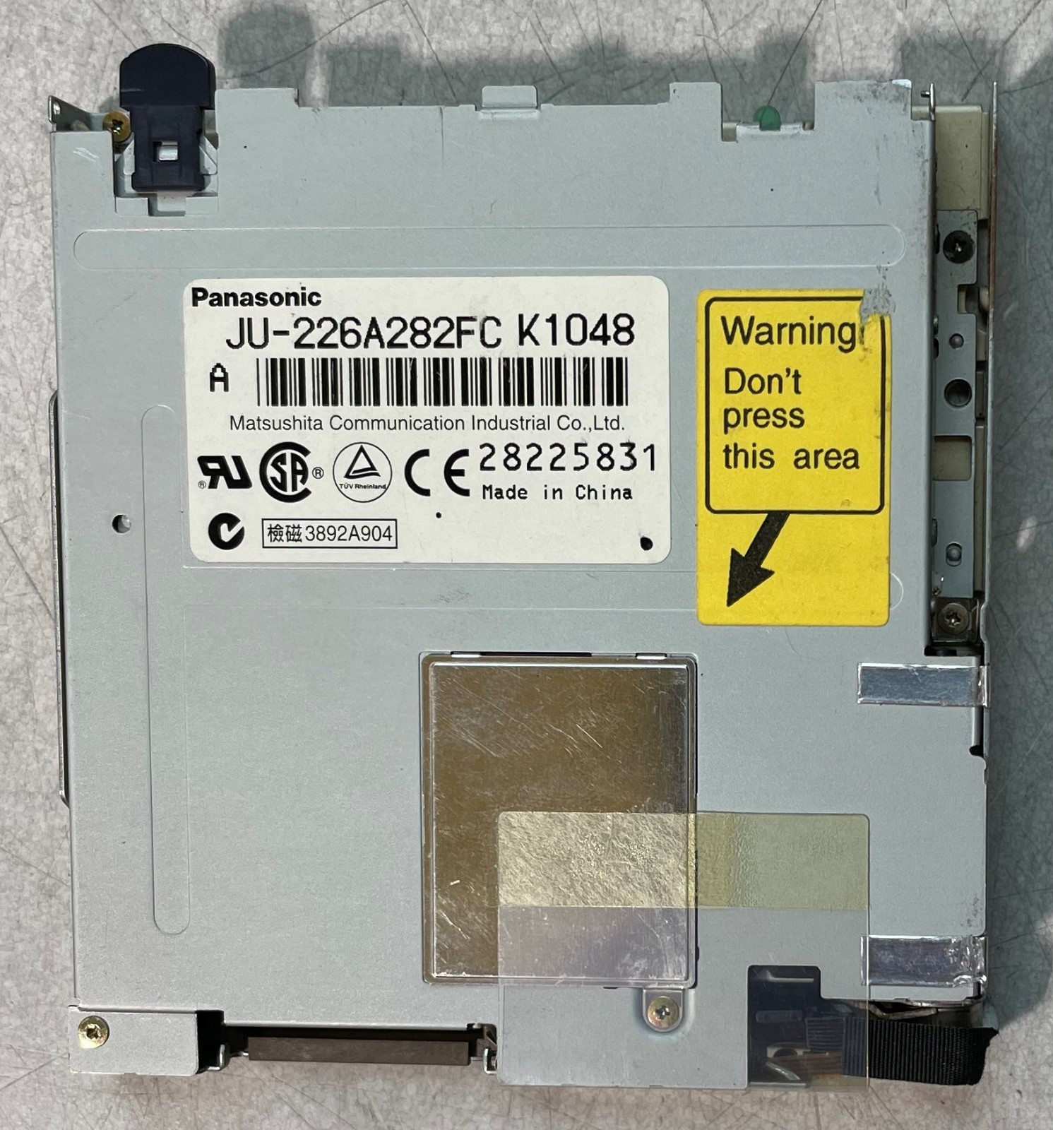 Panasonic JU-226A282FC floppy drive, 3.5", 1.44MB