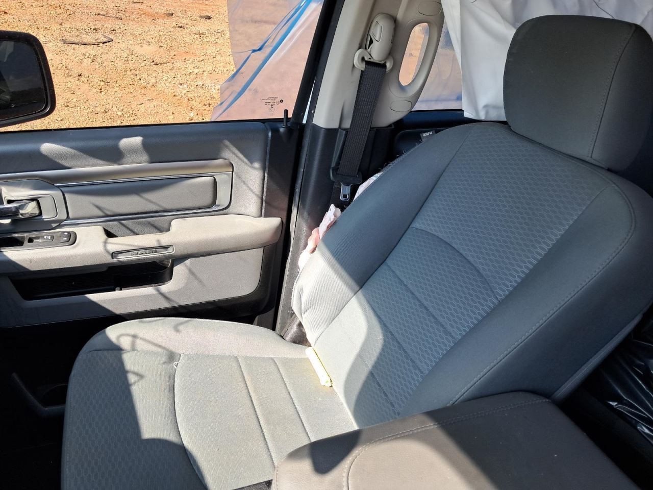 TDODR1500 2018 Glove Box 4797760
